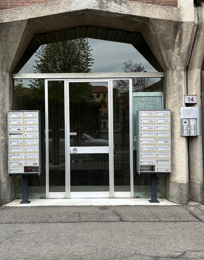 ガッララーテBilocale In Centro - 10Km Da Malpensaアパートメント エクステリア 写真